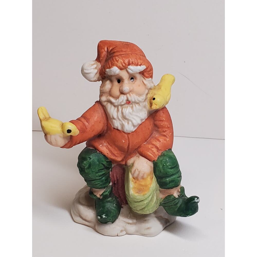 Santa Claus Figurine - 2.5"